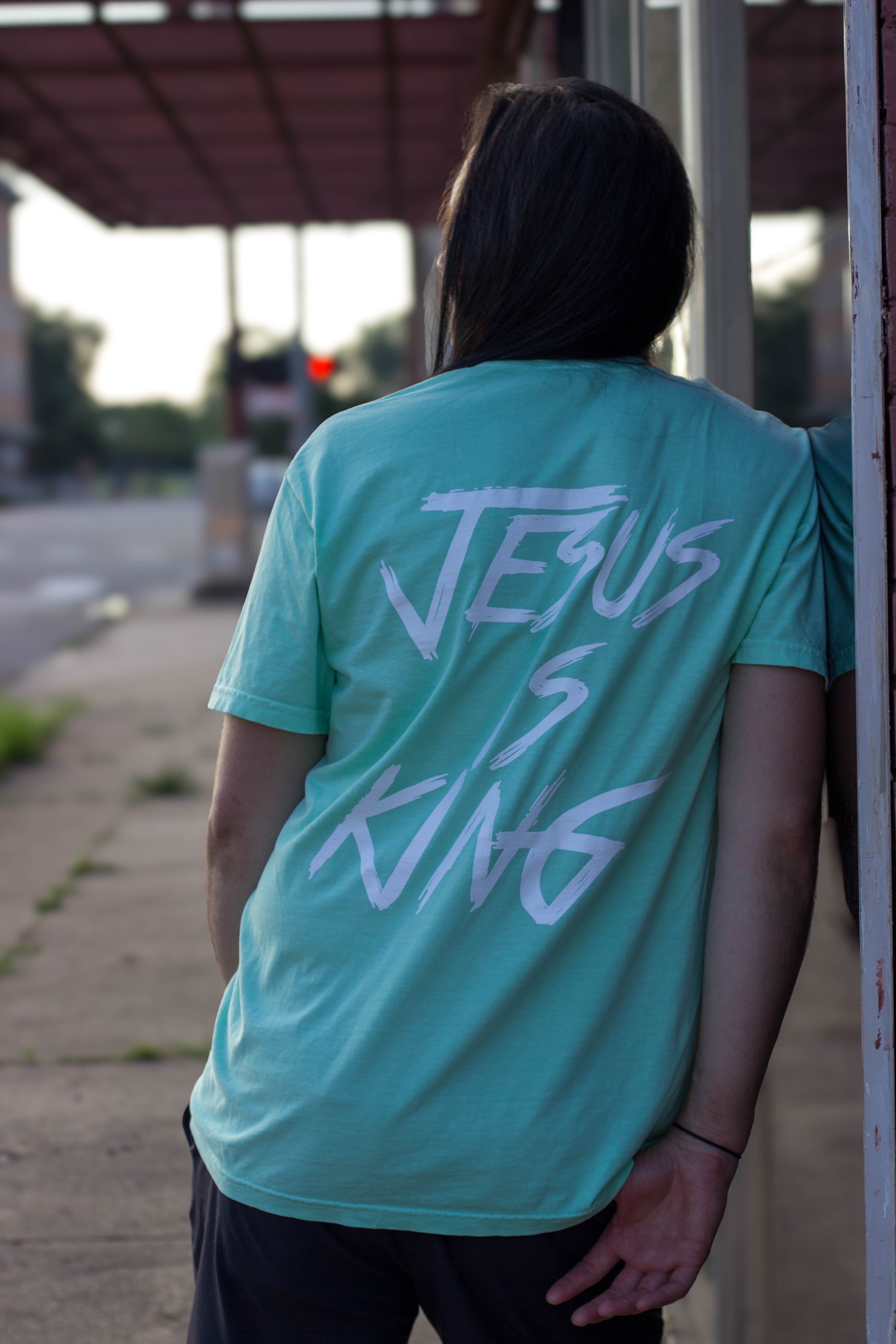 Jesus is King, Island Reef